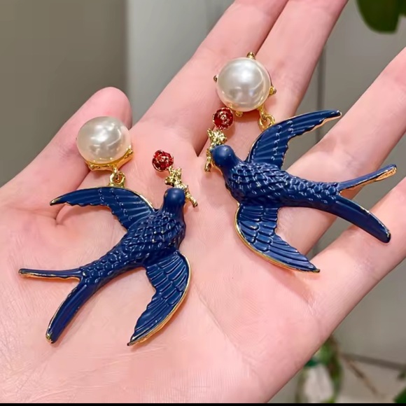 Vintage Swallow Pearl Gold Couture Necklace Earrings Set - Picture 12 of 16